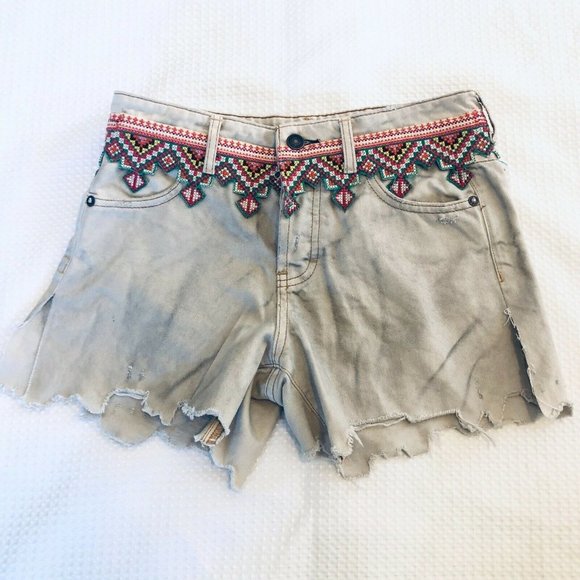 We The Free Pants - We The Free Womens Beige 5 Pocket Designe Light Wash Raw Hem Denim Shorts Sz 24